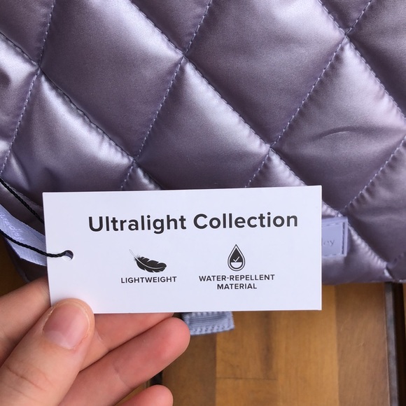 LIKE NEW Vera Bradley Lightweight Mini Backpack - Picture 4 of 10